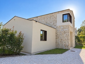 A modern two-story house with a stone facade and a flat roof. - Villa Casa Venus - Three Bedroom Villa, Sleeps 6 (Sveti Ivan)