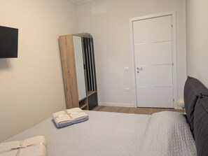 Room - Vrbo Property (Monfalcone)