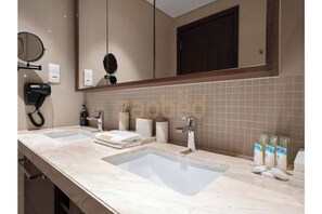 Bathroom - Vrbo Property (Dubai)