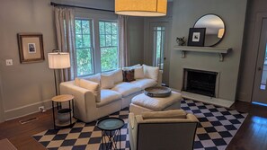 Living area - Charming Historic 3BR/2BA Birmingham Home, dog friendly min from UAB & Hospitals (Birmingham)