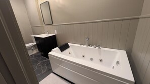 Bathroom - Charming Historic 3BR/2BA Birmingham Home, dog friendly min from UAB & Hospitals (Birmingham)