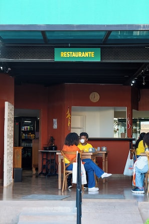 Tempat makan outdoor