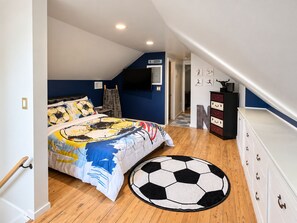 Room - 4 Bedroom Fleetwood Gem-City Access, Suburban Comfort (Mount Vernon)