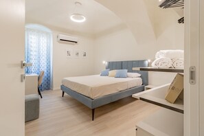 Room - ACQUAMARINA - Centro (Sanremo)