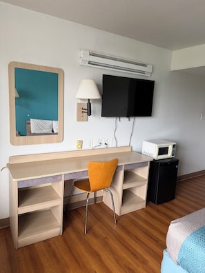 Room - Economy Suites Kansas City (Kansas City)