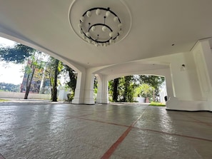 Unclassified image, 5 of 9, button - One Kochi (Ernakulam)