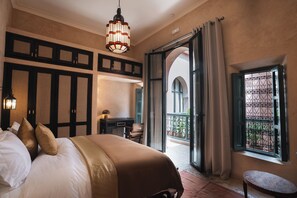 Room - Fabulous 4-bedroom Riad with Pool in vibrant Marrakech (Marrakech)
