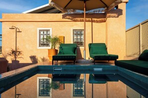 Pool - Fabulous 4-bedroom Riad with Pool in vibrant Marrakech (Marrakech)