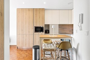 Private kitchen - GuestReady - Cozy Porto Retreat with Balcony (Porto)