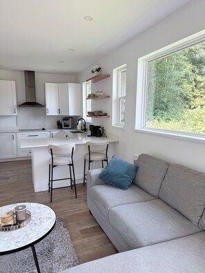 Living area - Modern 1BR Suite in Granthams Landing (Gibsons)