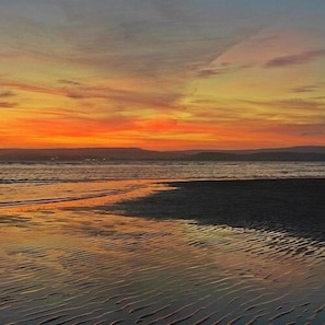 Beach - The Exmouth Nook, Walk to Beach, Parking Nearby (Exmouth)