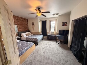 Room - Private Rooftop apartment 4 Guests !!Carson St near PPG Arena and Downtown PGH!! (Pittsburgh)