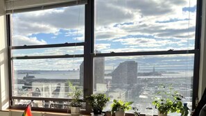 Interior - Cozy 1-bedroom apartment in gorgeous Jersey City with AC and gym access (Jersey City)