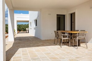 Outdoor dining - Casa tra gli Ulivi by Perle di Puglia (Ostuni)