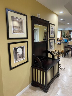 Lobby - Waterfront Luxury Condo St Pete Beach near Don CeSar Hotel (St. Pete Beach)