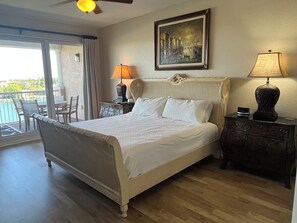 Room - Waterfront Luxury Condo St Pete Beach near Don CeSar Hotel (St. Pete Beach)