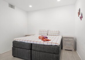Room - Ruim en luxe vakantiehuis in Villapark Fontein met 2 slaapkamers, 2 badkamers, volledig uitgeruste keuken en airco in alle ruimtes. Geniet van je privézwembad, terras met palapa en de nabijheid van de mooiste stranden van Curaçao. (Willemstad)