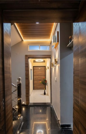 Lobi
