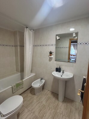 Bathroom - Winter sun escape (VC)