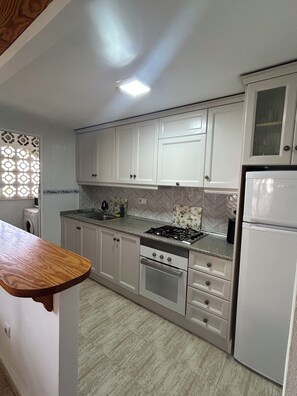 Private kitchen - Winter sun escape (VC)