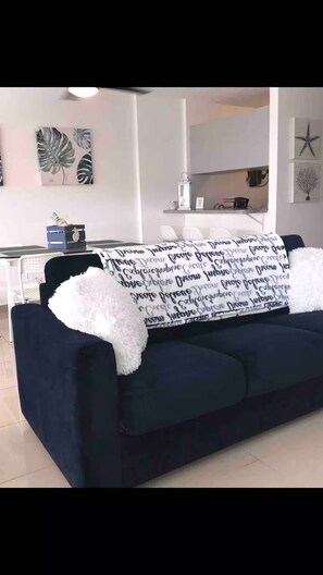 Living area - Best Location, Condado Studio, Beach Access (San Juan)