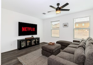 Living area - Luxe Townhome near Lake Mohave & Laughlin (Bullhead City)