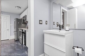 Bathroom - Fun 1-bedroom house near Downtown Royal Oak (Royal Oak)