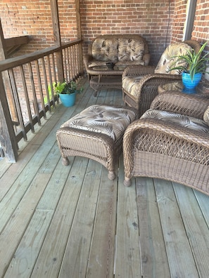 Unclassified image, 5 of 12, button - One of a kind - 1BDR Loft apartment. The Farmer Loft" (Hartville)