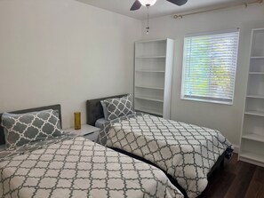 Room - Newly renovated custom 3-bedroom/ 2 bath house in coastal area! (West Palm Beach)