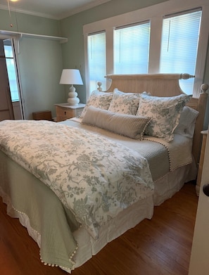 Room - Enjoyable 3-bedroom house with AC in charming Beaufort (Beaufort)