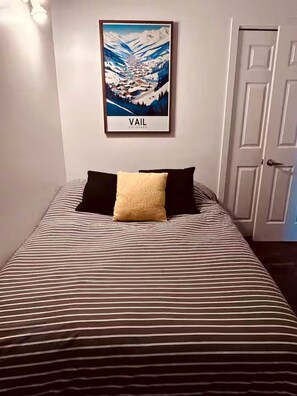 Room - LE 3 CHAMBRES / PISCINE / FOYER À 2 MINUTES DU MONT SAINT ANNE (Beaupré)
