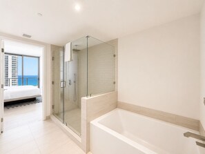 Bathroom - Elegant 2BR Residence Panoramic Water Views (Hollywood)