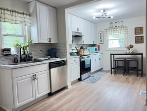 Private kitchen - Peaceful Country Escape in Heart of Wine Country (Yadkinville)