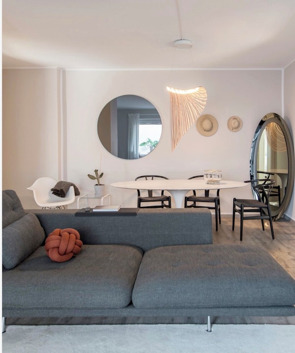 Living area - Vrbo Property (München)