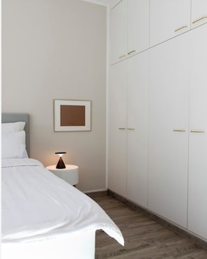 Unclassified image, 5 of 5, button - Vrbo Property (München)
