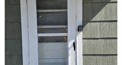 Cozy 1BR Private Entrance - Fast WiFi, Parking & Self Check-in - Near Johnstown