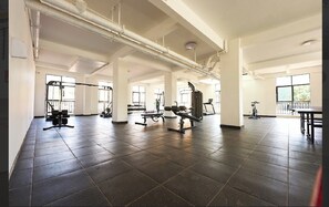 Fitness facility - Westlands 1 bedroom apartment with gym,pool and rooftop restaurant (Nairobi)