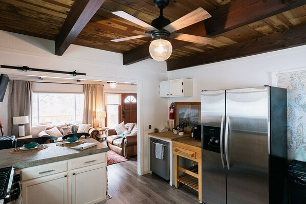 Interior - Modern Ski Cabin walk to Lake Tahoe, EV charger (Tahoe City)