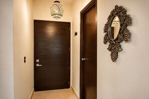 Interior - 3BR Ground-Floor Condo with Pool & Terrace (Puerto Aventuras)
