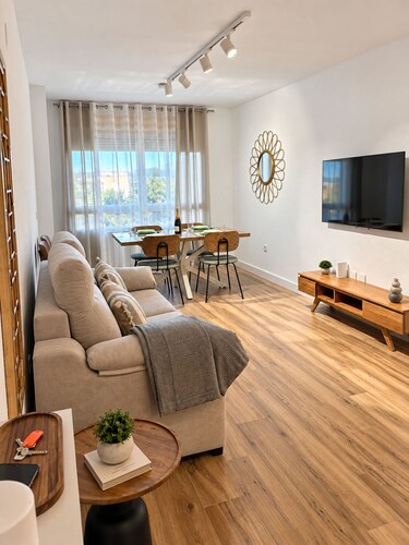 ALBACETELOFT Modern 2-bedroom apartment | Wi-Fi | Ideal for Work and Family