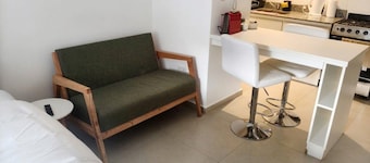 Modern, Bright, and Fully Furnished Studio Apartment in the Heart of Soho Platense