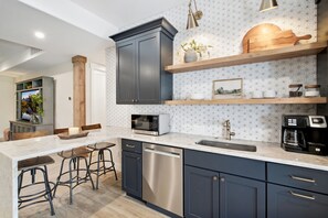 Private kitchen - Private Lower-Level Retreat 3BR/2BA Sedalia, CO - Forest & Mountain Views (Sedalia)