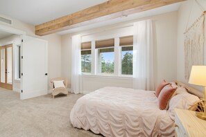 Room - Private Lower-Level Retreat 3BR/2BA Sedalia, CO - Forest & Mountain Views (Sedalia)