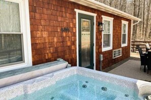 Unclassified image, 5 of 6, button - 2-bedroom house in soothing Stanardsville with cool AC (Stanardsville)