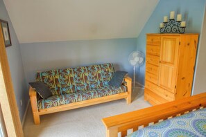 Living area - Come Relax at Mountain Springs Cabin w/ Your Own Private Pond (Mount Vernon)