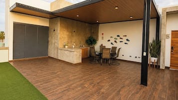 Tempat makan outdoor
