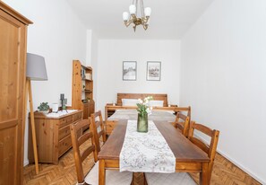 Dining - Rynek Podgórski Signature Apartment (Kraków)