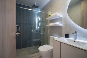 Bathroom - Vrbo Property (Quito)