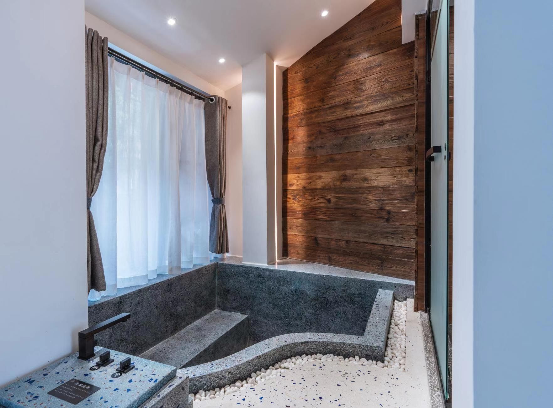 Bañera de hidromasaje privada