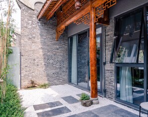 View from room - Yunfuli Yunsu Yunshuiju B&B (Emeishan City)